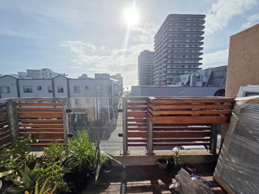 2 Bedroom Property for Sale in Three Anchor Bay Western Cape